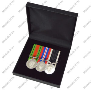MOUNTED MEDAL SET WWII - GROUP 02 (3 MEDALS)