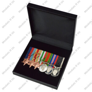 MOUNTED MEDAL SET WWII - GROUP 13 (6 MEDALS & 1 CLASP)