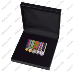 Alternative view of MOUNTED MEDAL SET WWII - GROUP 07 (5 MEDALS)