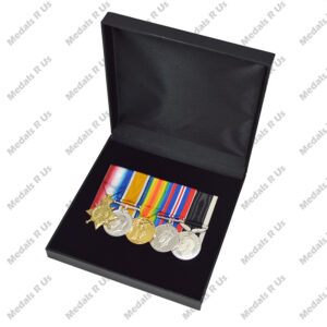 MOUNTED MEDAL SET WWI & WWII - GROUP 02 (5 MEDALS)