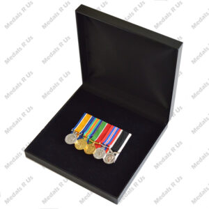 Alternative view of MOUNTED MEDAL SET WWI & WWII - GROUP 03 (5 MEDALS)