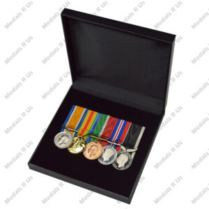 MOUNTED MEDAL SET WWI & WWII - GROUP 03 (5 MEDALS)
